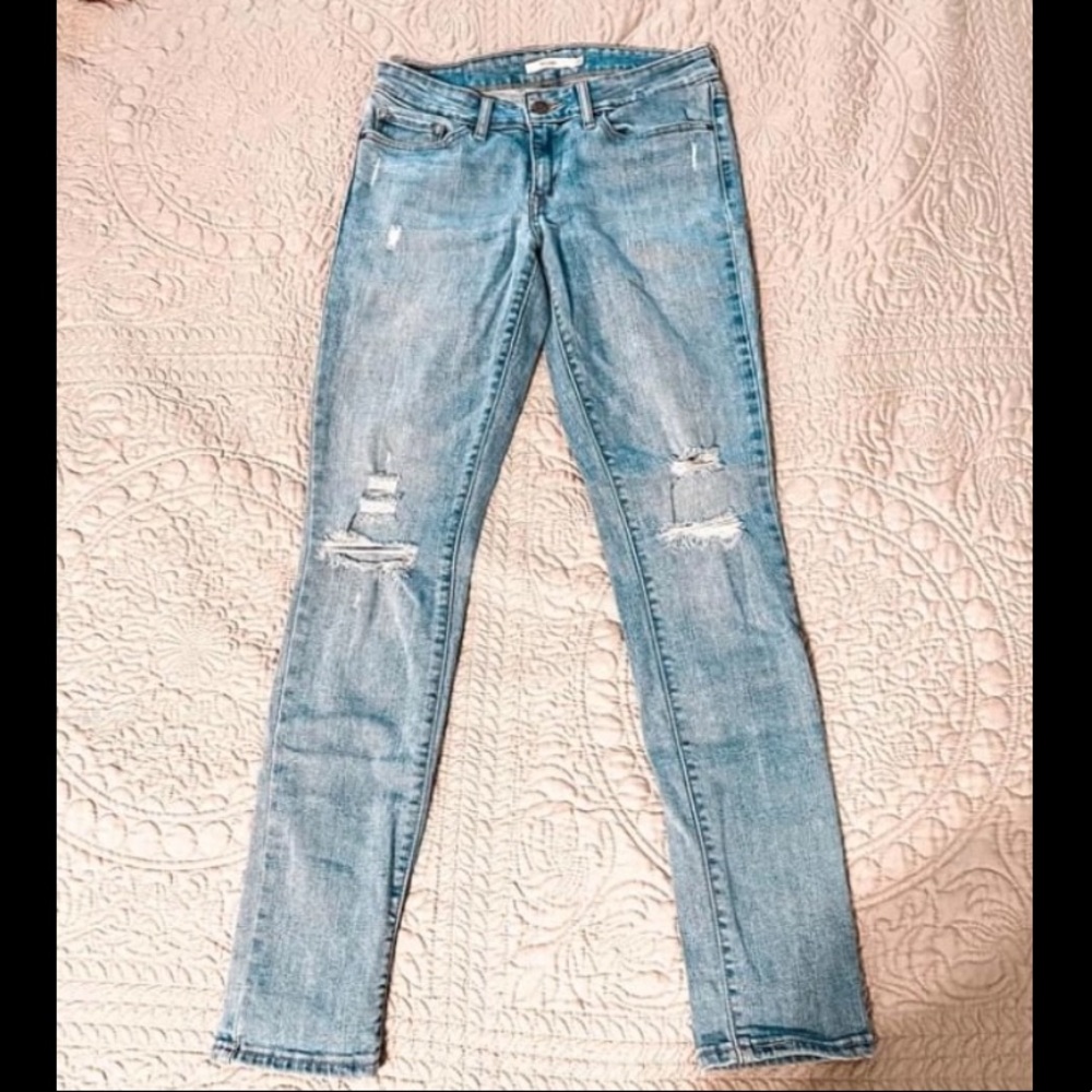 Levi’s 711 Skinny Jeans